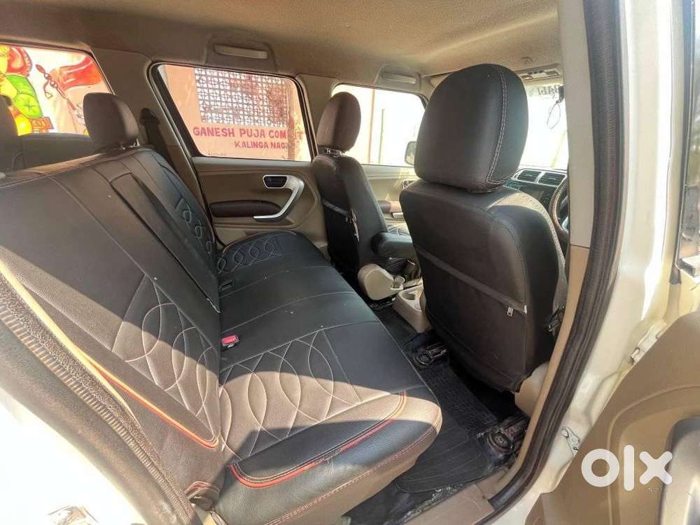 Mahindra Tuv 300 Mhawk100 T8, 2018, Diesel