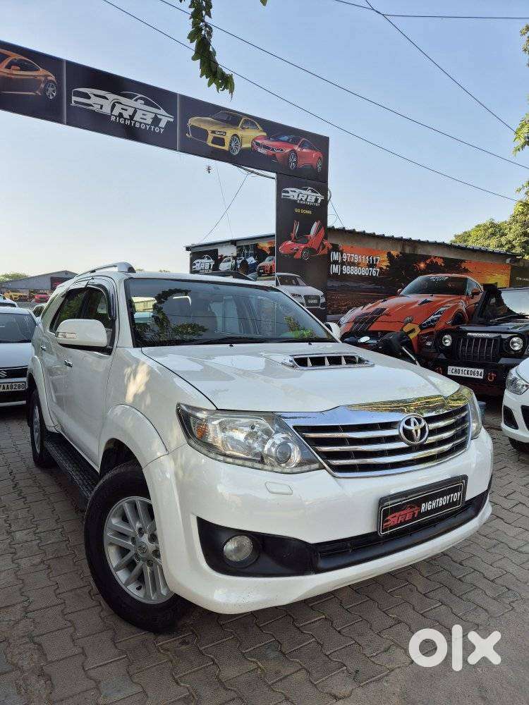 Toyota Fortuner 3.0 4x2 Automatic, 2013, Diesel