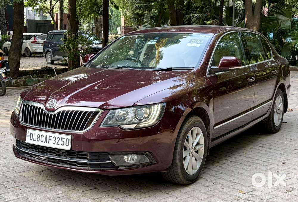 Skoda New Superb, 2014, Petrol