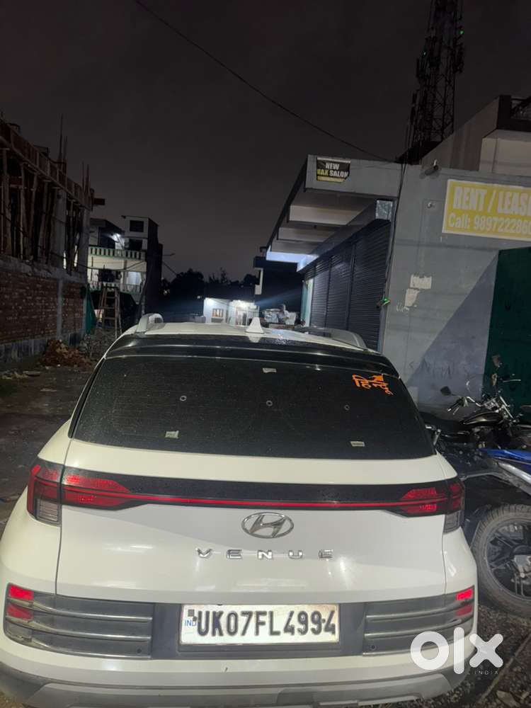 Hyundai Venue Petrol Mt