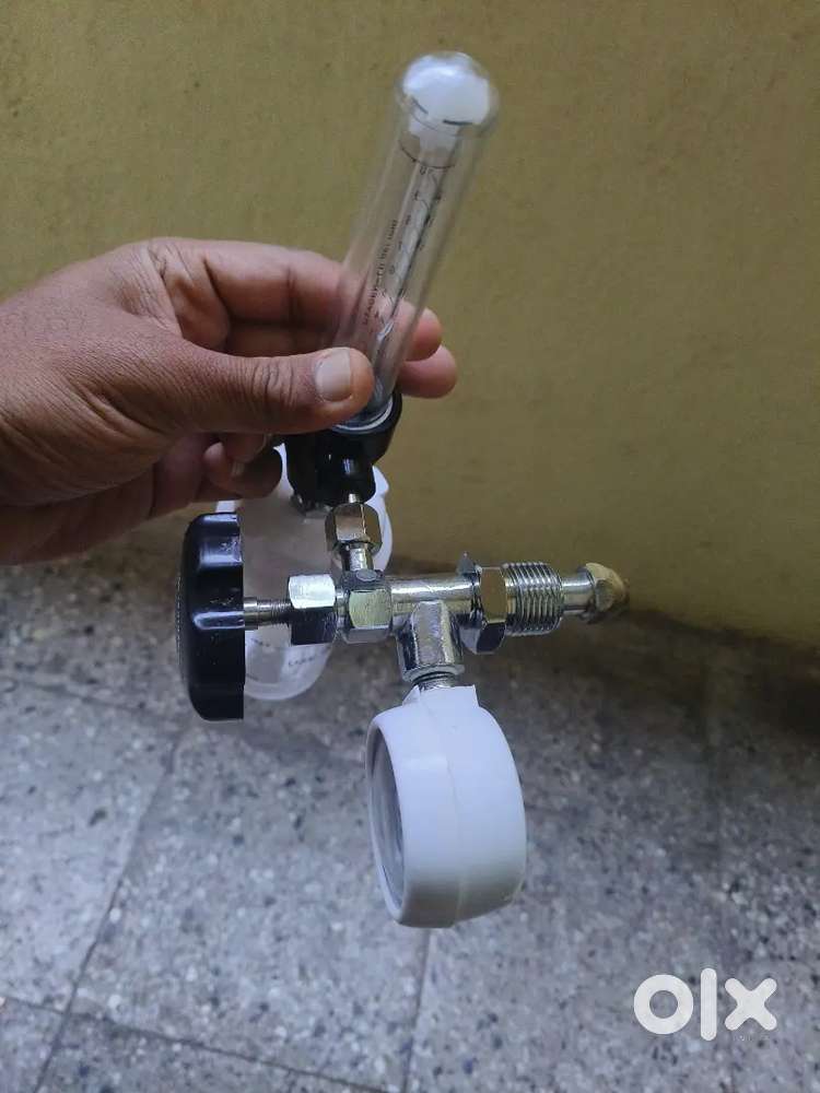 oxygen cylinder flow meter