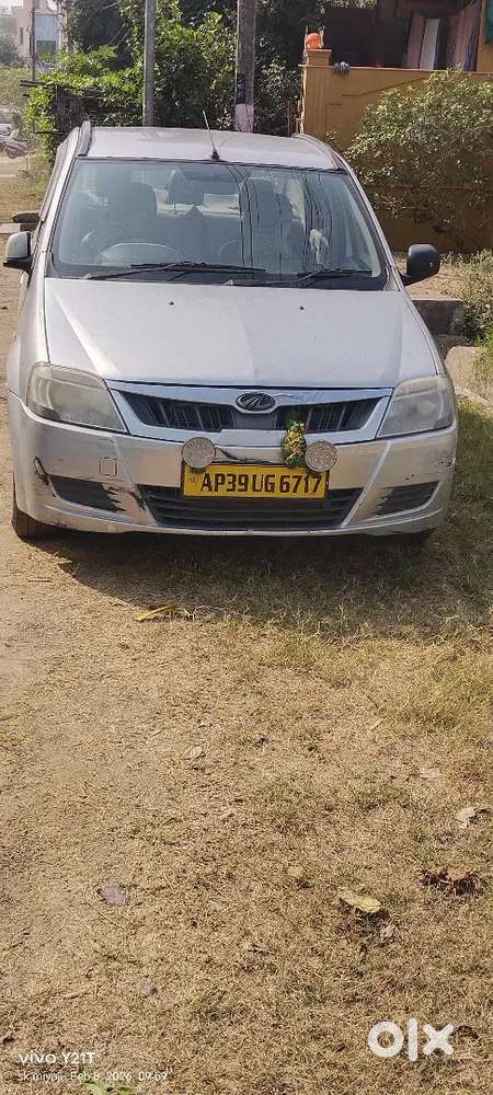 Mahindra E Verito 2016