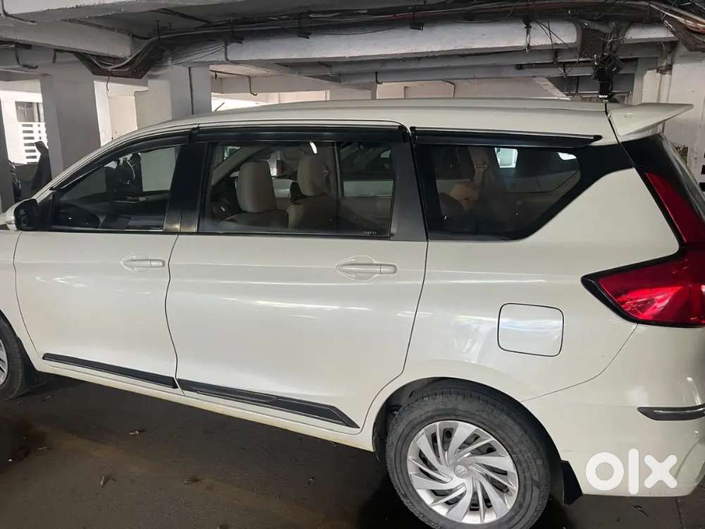 Maruti Suzuki Ertiga 2018 December Petrol 23666 Km Driven