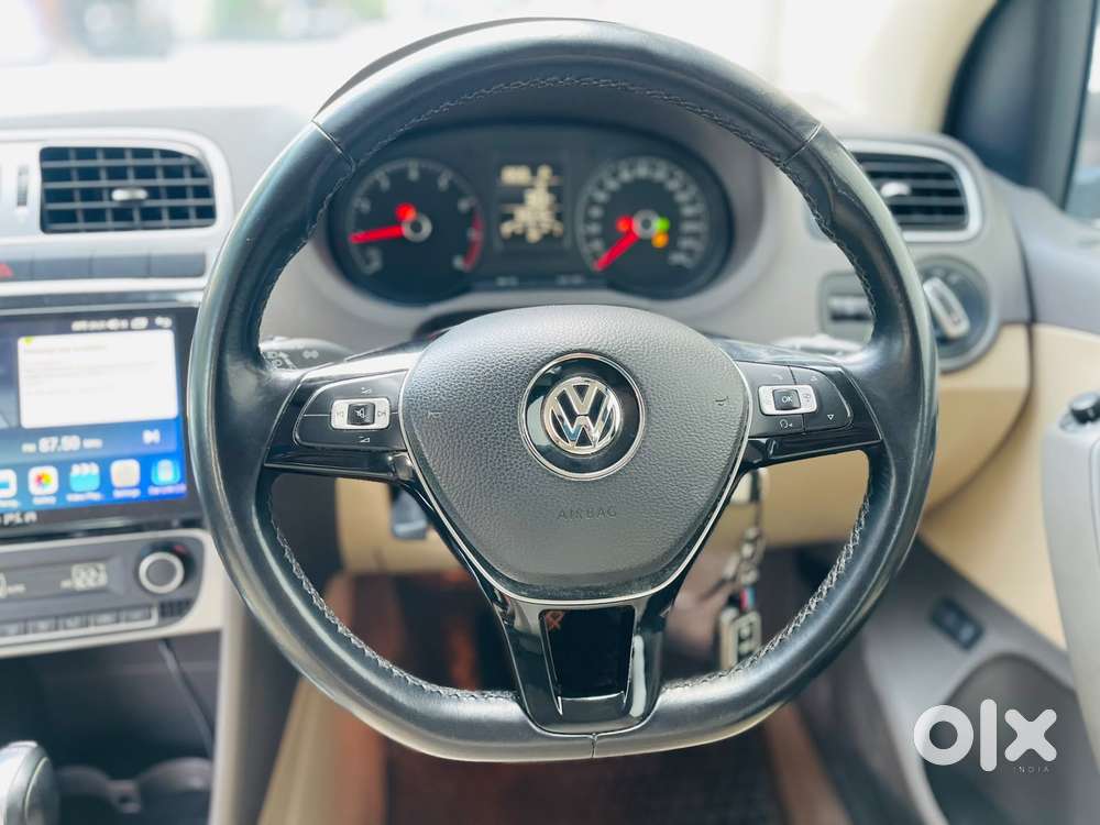 Volkswagen Vento 1.2 Tsi Highline Plus At, 2016, Petrol
