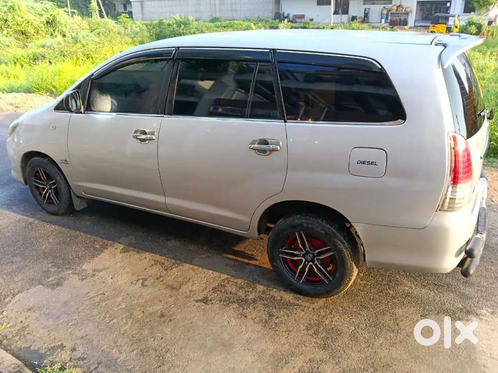 Toyota Innova 7 Seater 2010 Manual Diesel