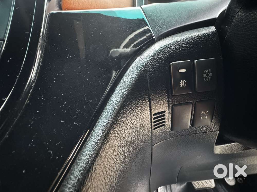 Toyota Alphard 3.0 V6, 2011, Petrol