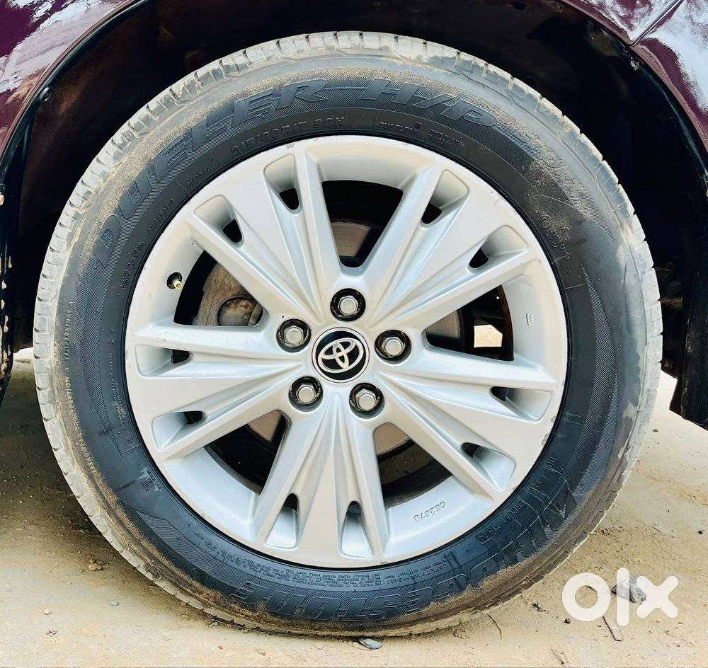 Toyota Innova Crysta 2.8 Zx At 7 Seater, 2016, Diesel