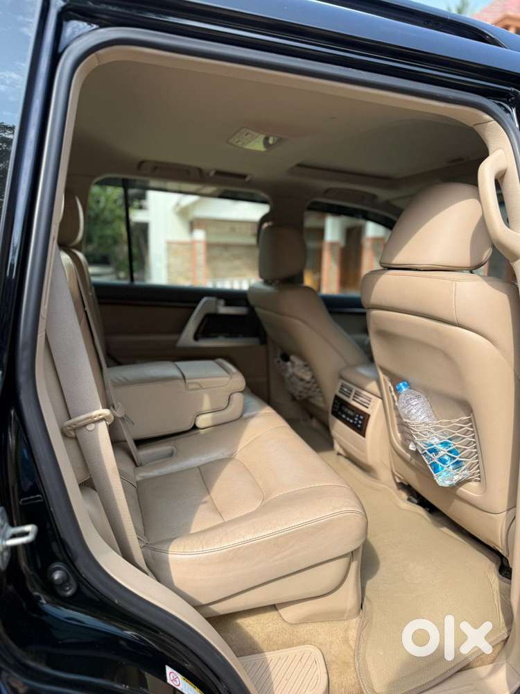 Toyota Land Cruiser [2015-2020] 4.5 Vx Lc 200, 2015, Diesel