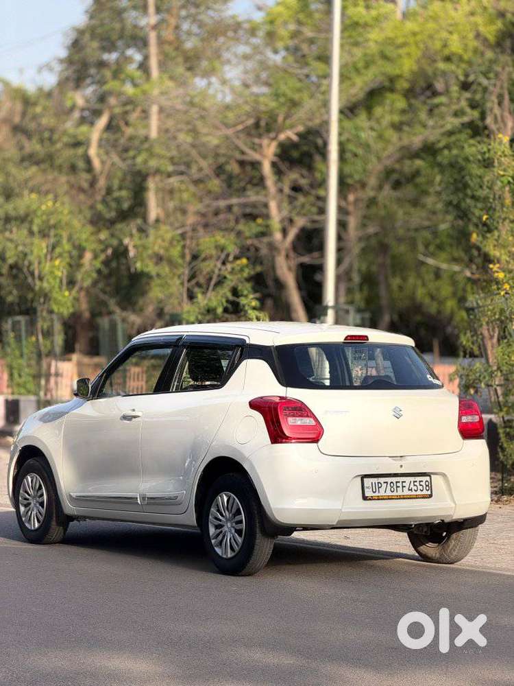 Maruti Suzuki Swift Vxi 1.2 Abs Bs-iv, 2018, Petrol