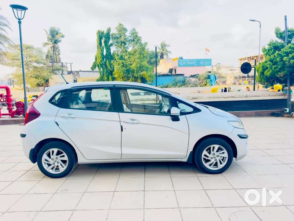 Honda Jazz V Cvt, 2017, Petrol