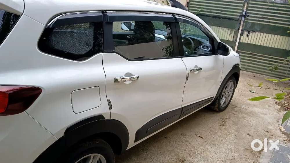 Top Model Renault Triber. No Repair Work Needed
