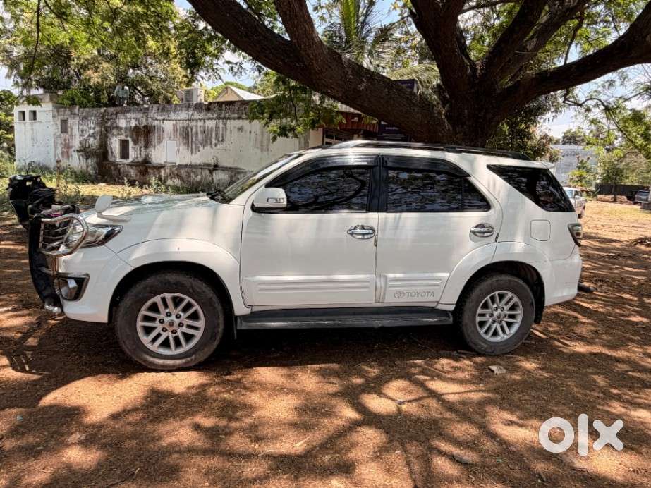 Toyota Fortuner 2011-2016 4x2 At, 2012, Diesel