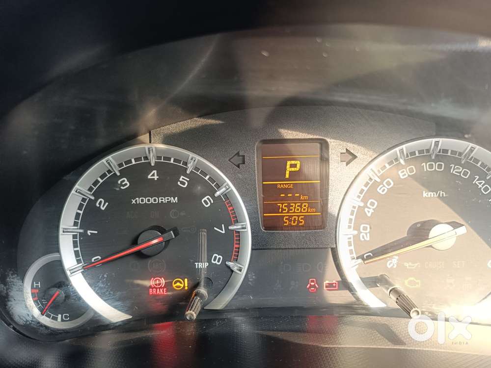 Maruti Suzuki Swift Dzire Amt Vxi, 2015, Petrol