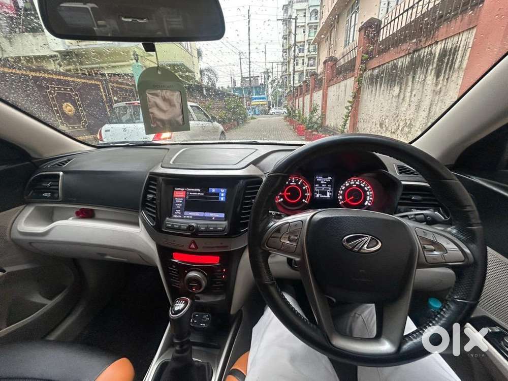 Mahindra Xuv300 Petrol Well Maintained