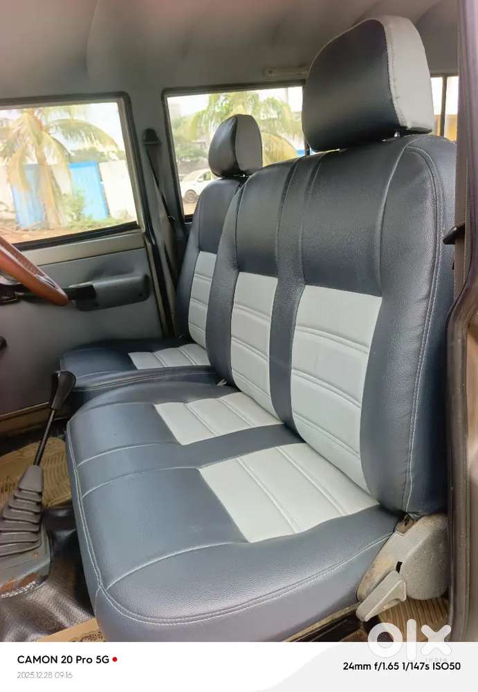 Bolero Xl 10 Seater 
Rc Valid :sep-2031