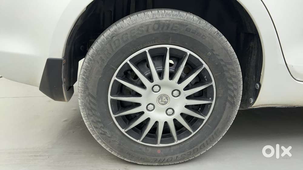 Maruti Suzuki Swift Dzire 1.3 Vxi, 2015, Petrol
