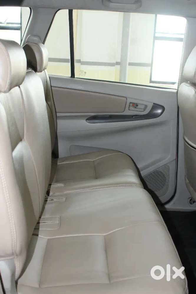 Toyota Innova 2012 Diesel Well Maintained