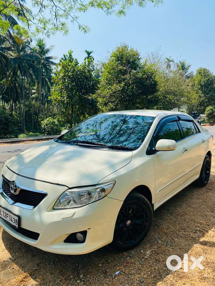 Toyota Corolla Altis 2011