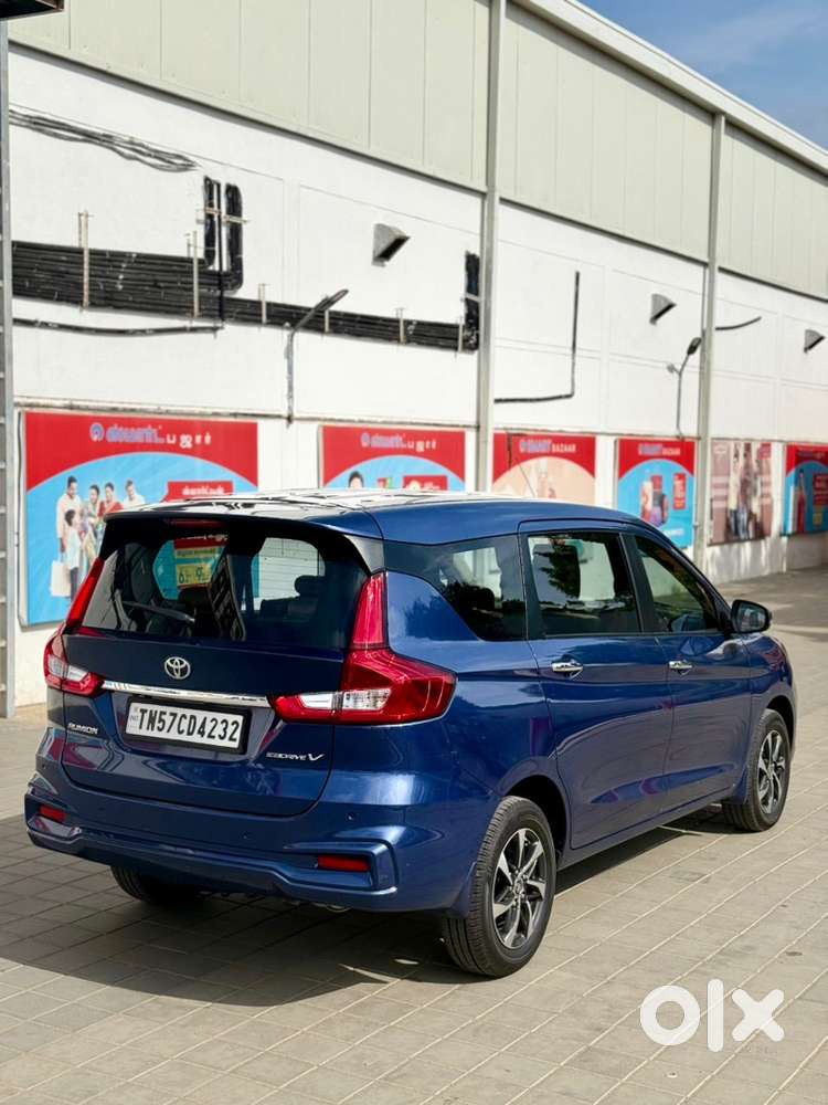 2026 Toyota Rumion V Petrol+hybrid Automatic