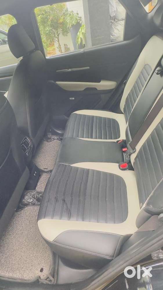 2024 Kia Sonet Gt-line Petrol  18.5k Km  Free Kia Service