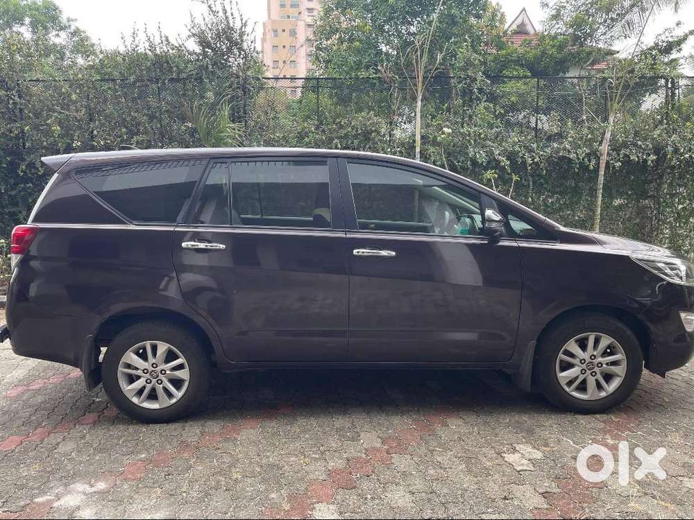 Innova Crysta 2.8g At