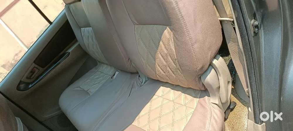 Toyota Innova 2.5 Le 2014