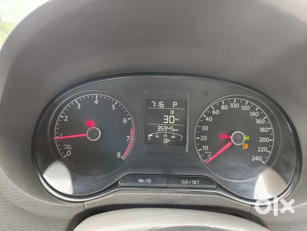 Volkswagen Vento 2010-2013 Petrol Highline At, 2015, Petrol
