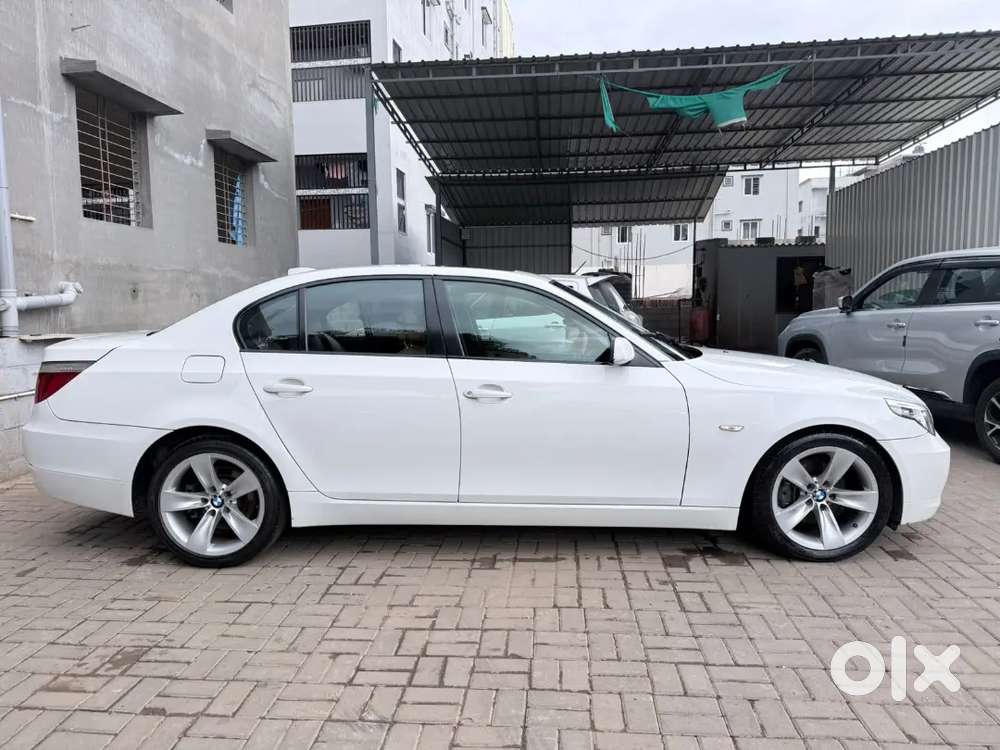 Bmw 5 Series 530i 2010