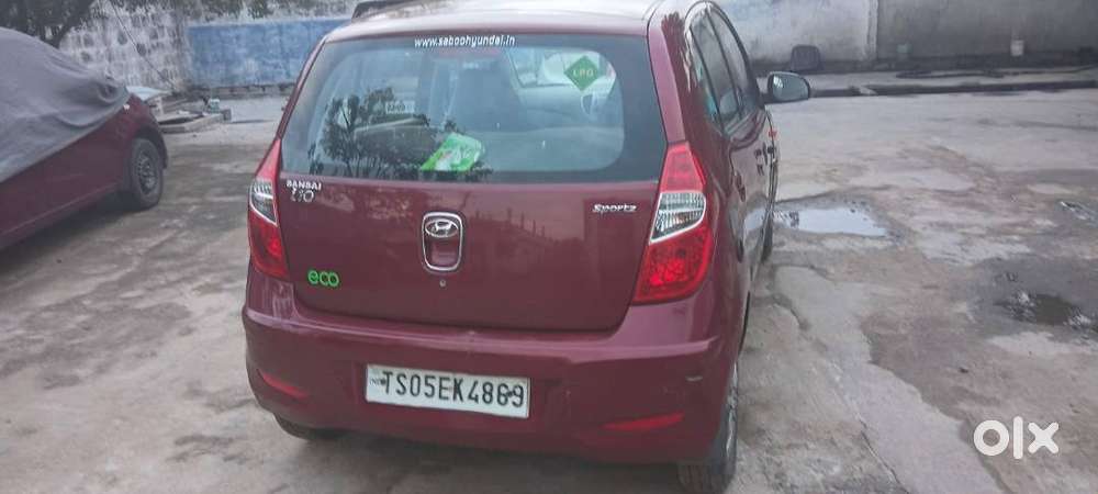 Hyundai Grand I10 2015 Bluedrive Sportz Bsiv Color: Winered.
