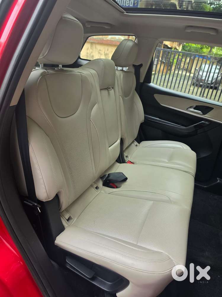 Mahindra Xuv700 2.0 Ax 7 Petrol At Luxury Pack Str, 2023, Petrol