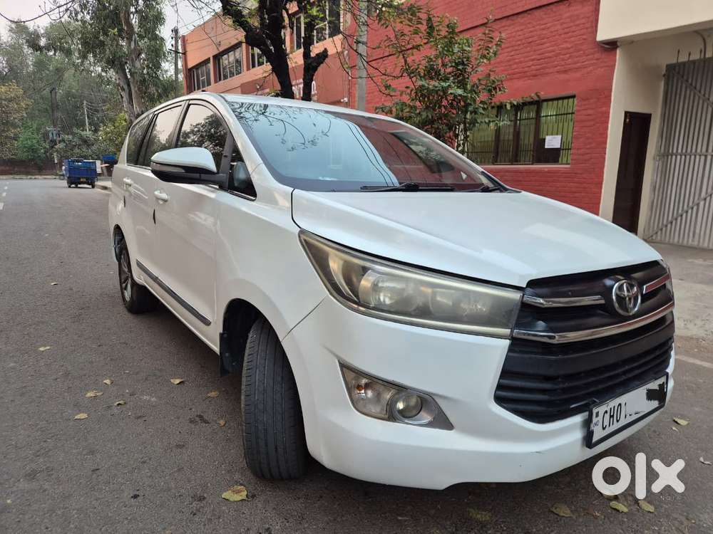 Toyota Innova Crysta 2.4 G Mt, 2017, Diesel