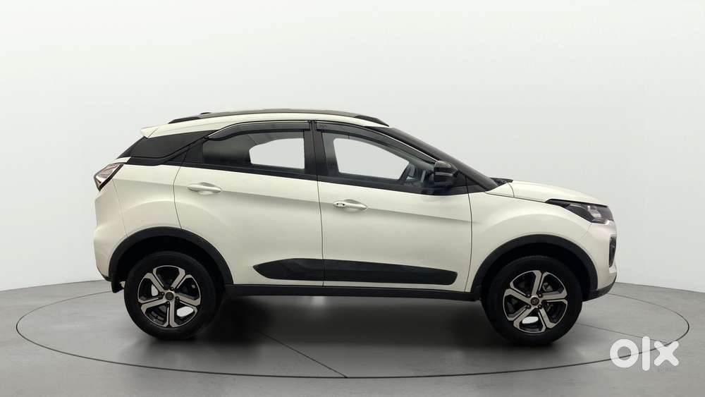 Tata Nexon 1.2 Revotron Xza Plus, 2022, Petrol