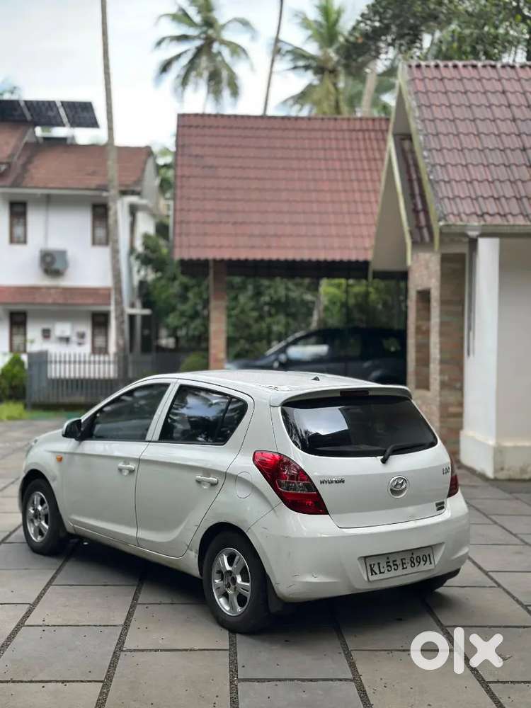 Hyundai I20 2010 Petrol Cng For Sale
