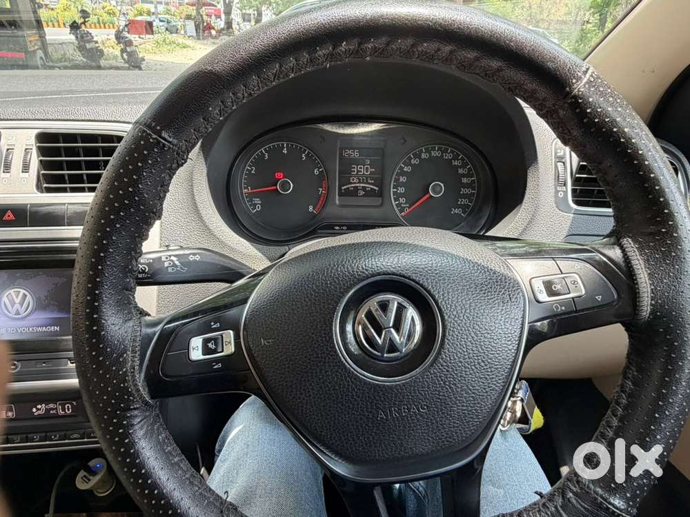 Volkswagen Polo Petrol 2016