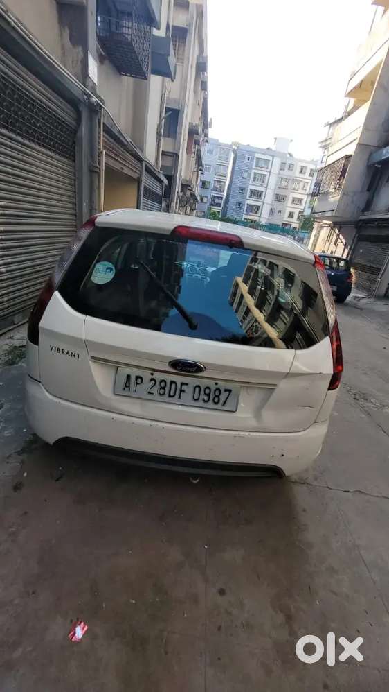 Ford Figo Petrol 2010 Year