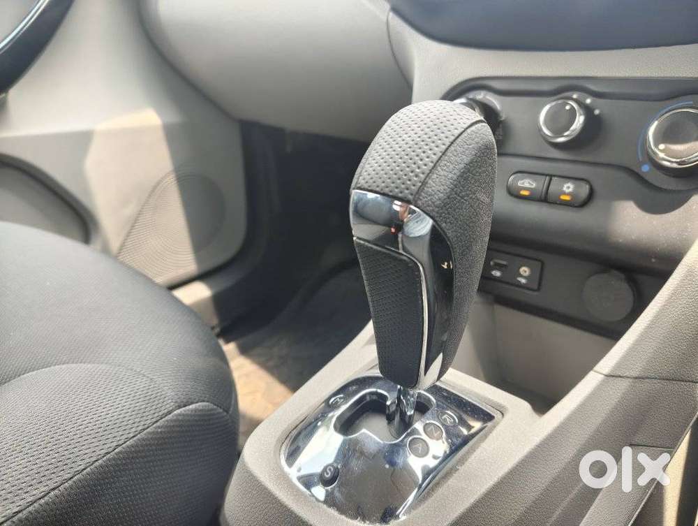 Tata Tiago 1.2 Revotron Xza, 2018, Petrol