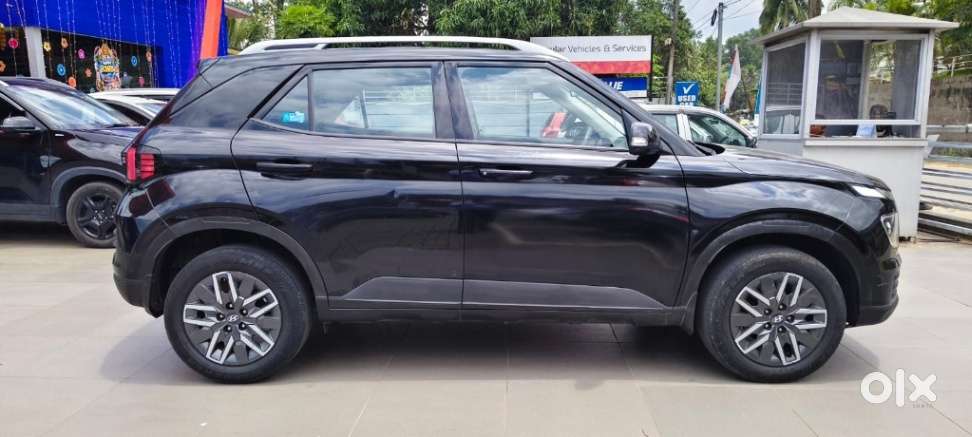 Hyundai Venue 1.2 S Plus, 2022, Petrol