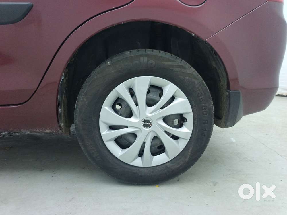 Maruti Suzuki Swift Dzire Vxi Optional, 2016, Petrol