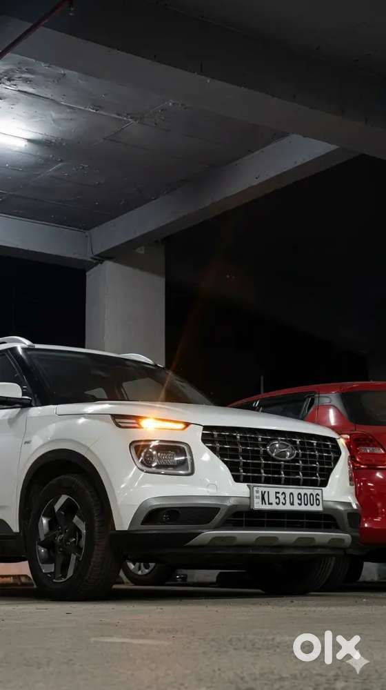 Hyundai Venue 2020 Petrol Well Maintained, (urjent Sale)