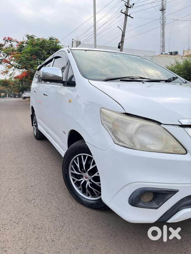 Toyota Innova 2.5 G (diesel) 8 Seater, 2006, Diesel