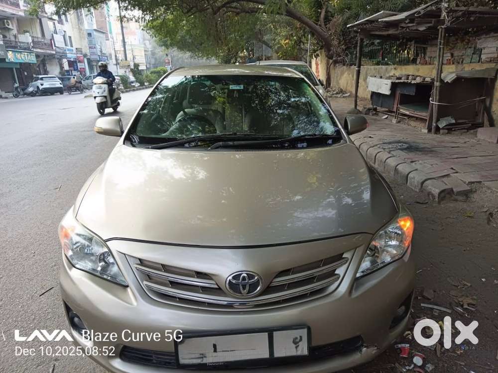 Toyota Corolla Altis 2012