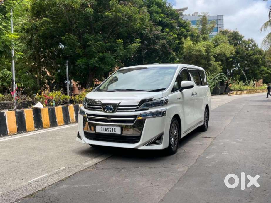 Toyota Vellfire Vip &ndash; Executive Lounge, 2023, Petrol