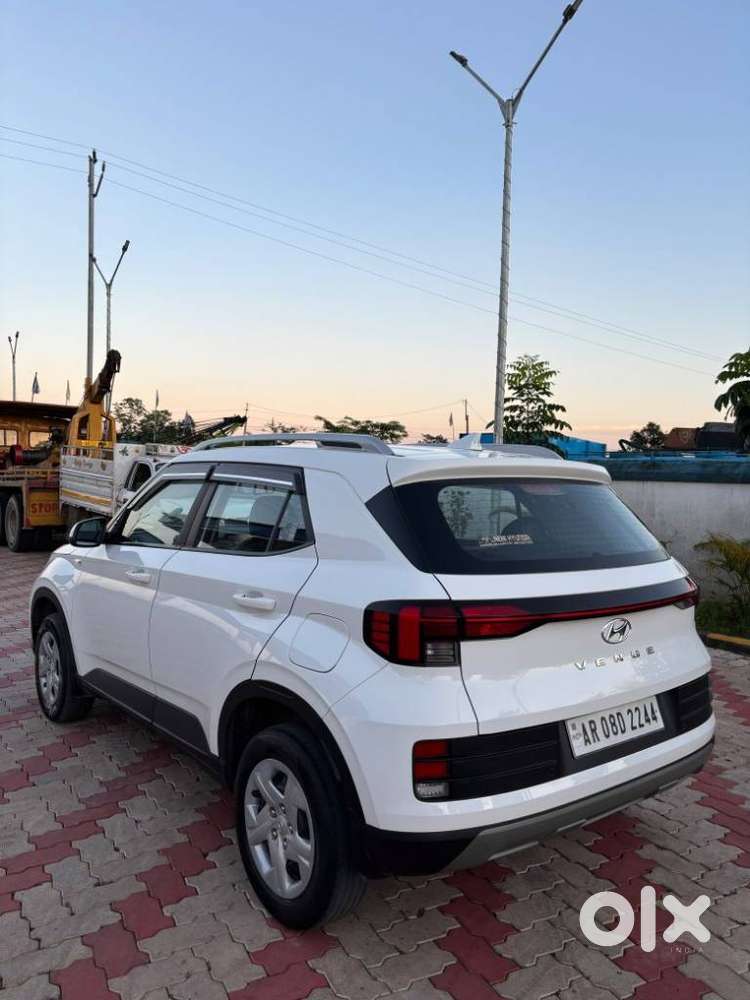 Hyundai Venue S 1.2 Petrol, 2023, Petrol