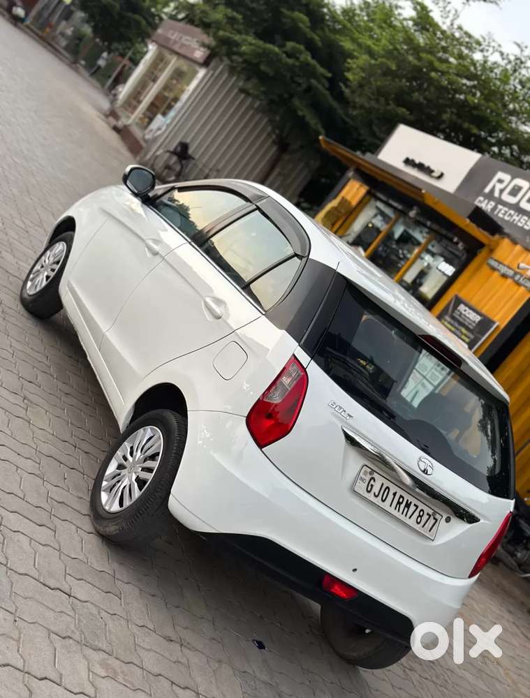 Tata Bolt Revotron Xt, 2016, Petrol
