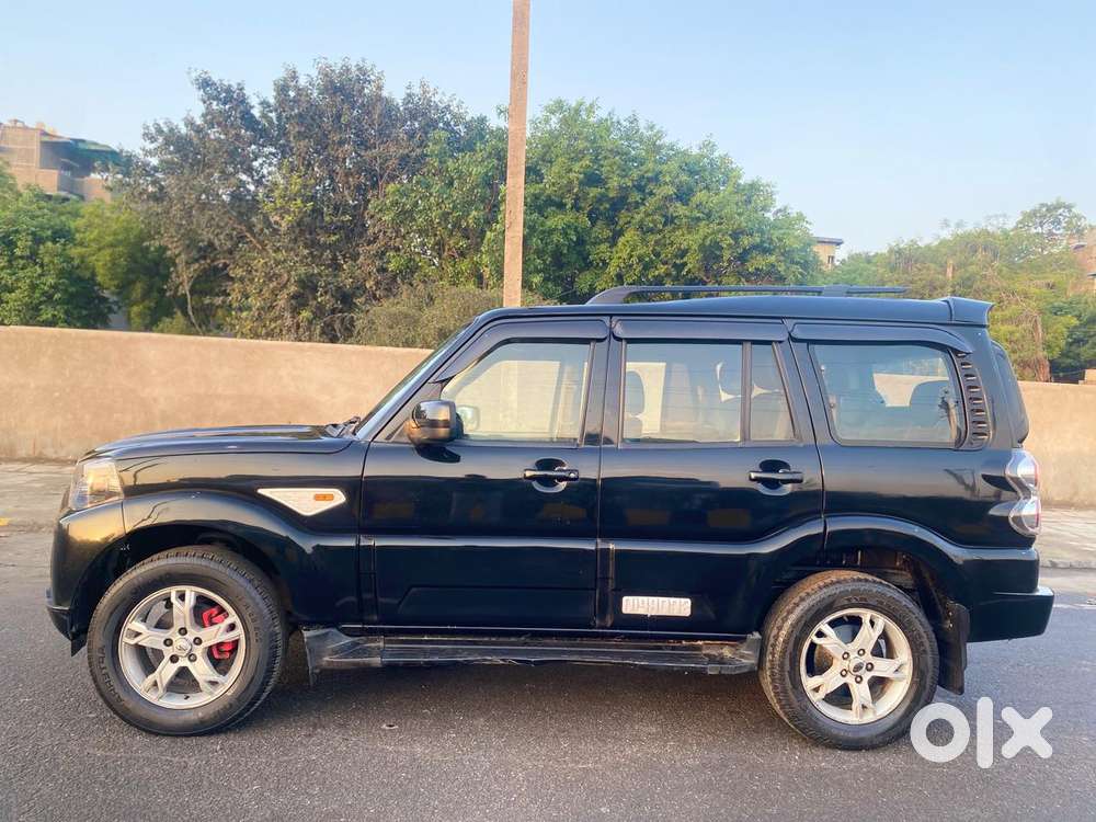 Mahindra Scorpio S10, 2015, Diesel