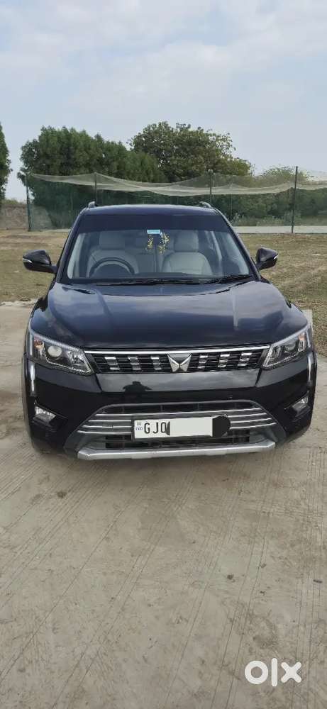 Mahindra Xuv300 2023 Diesel Well Maintained