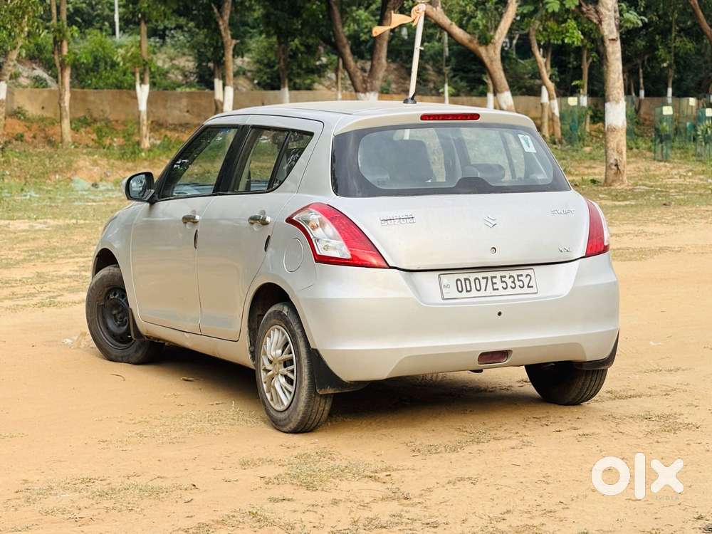Maruti Suzuki Swift Vxi 1.2 Abs Bs-iv, 2014, Petrol