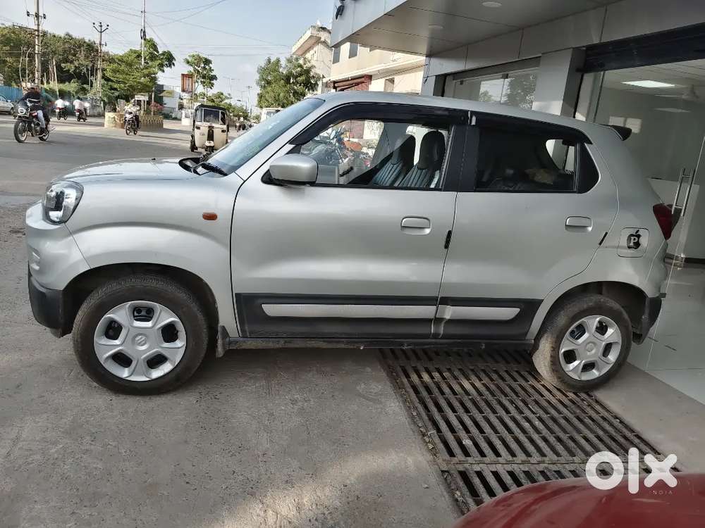 Maruti Suzuki Spresso Vxi+,25000kms Driver ,all Company Accoriess