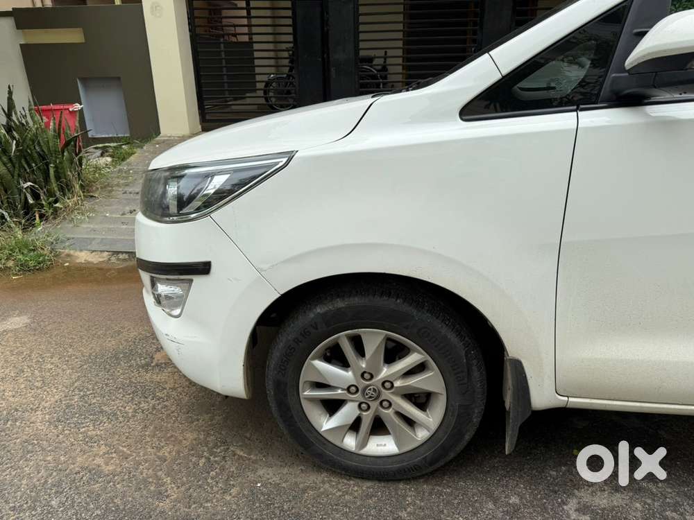 Toyota Innova Crysta 2017