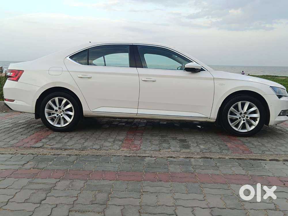Skoda Superb Laurin And Klement 1.8, 2020, Petrol